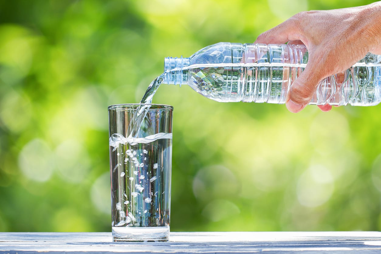 10 Manfaat Minum Air Putih yang Banyak untuk Kesehatan Tubuh